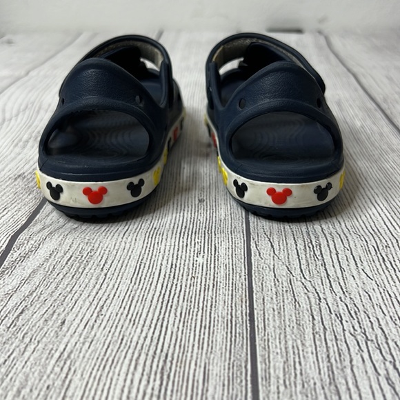 🔹 Crocs Crocband II Disney Mickey Mouse Sandals - Picture 5 of 6